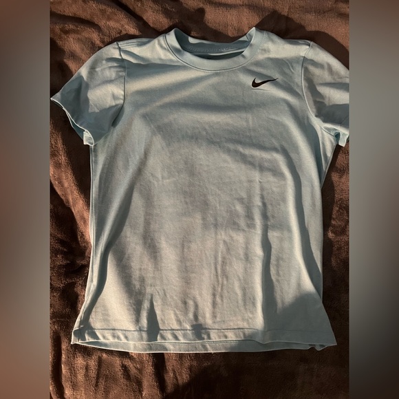 Nike women’s medium light blue shirt sleeve dri fit - Picture 1 of 3